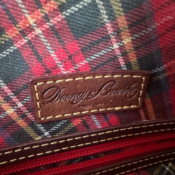 Dooney & Bourke Brown Leather Bag with Cream Shearling plaid lining - Picture 7 of 9